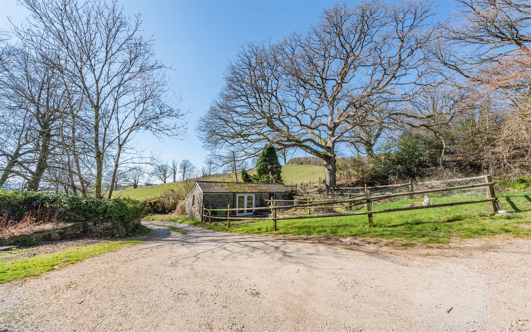 Y Wern, Llansadwrn, Llanwrda, SA19 8HY